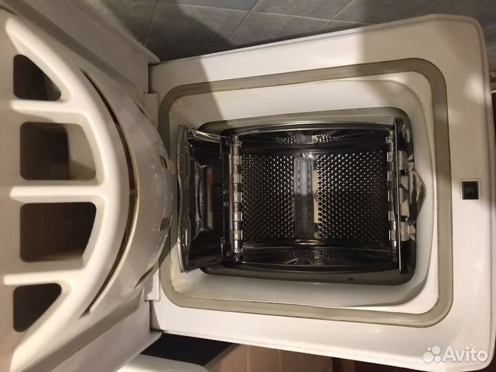 Стиральная машина с вертикальной загрузкой