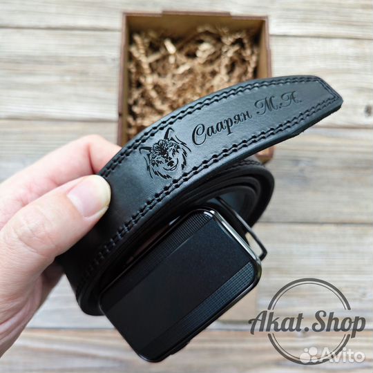 Ремень с гравировкой пряжка автомат