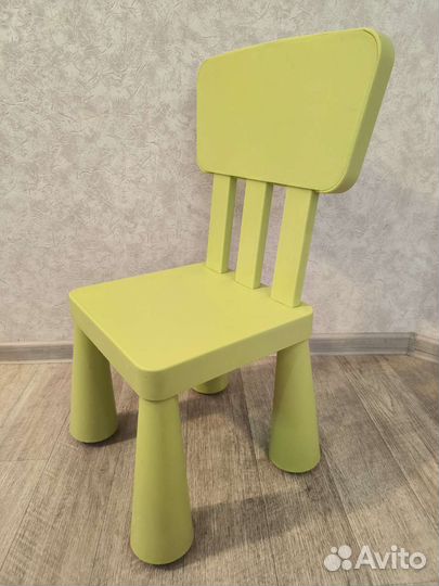 Детский стол и два стула IKEA Mammut