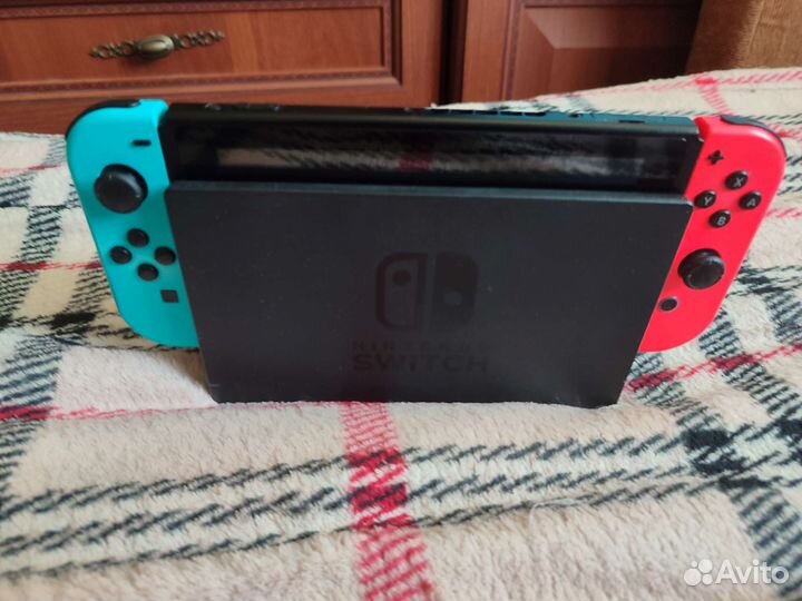 Nintendo switch rev 2 с играми