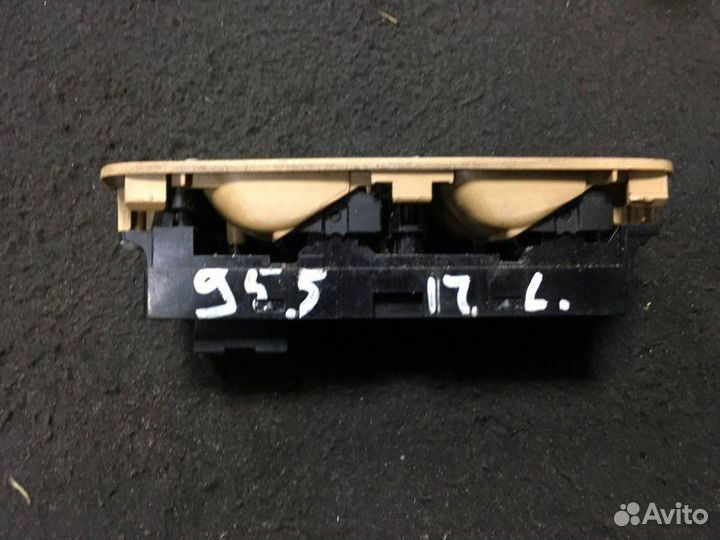 Кнопка стеклоподъемника передняя левая Porsche