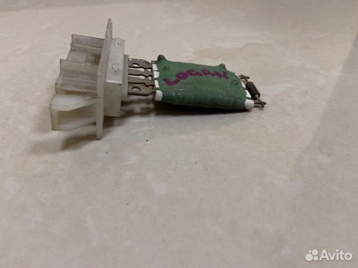 Резистор печки Renault Logan