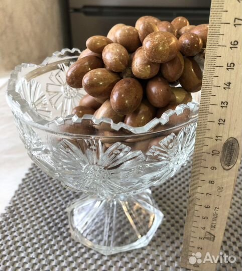 Конфетница, ваза на ножке