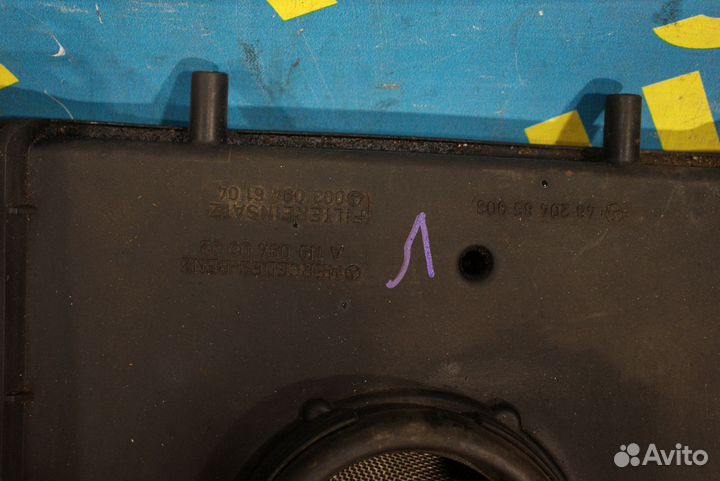 Корпус воздушного фильтра Mercedes-Benz