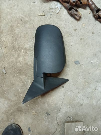 Правое зеркало LADA Priora