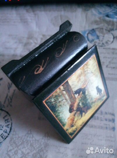 Шкатулка (лаковая)