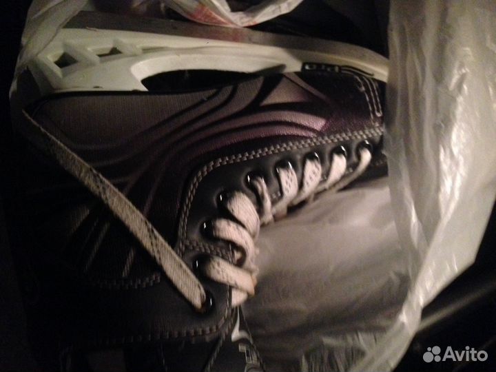 Коньки хоккейные