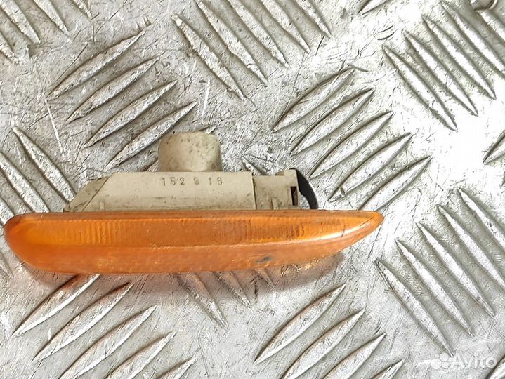 Повторитель в крыло правый Bmw 3 e46 1998-2005