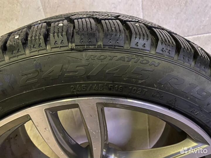 Зимние шипованные колеса R19 на BMW
