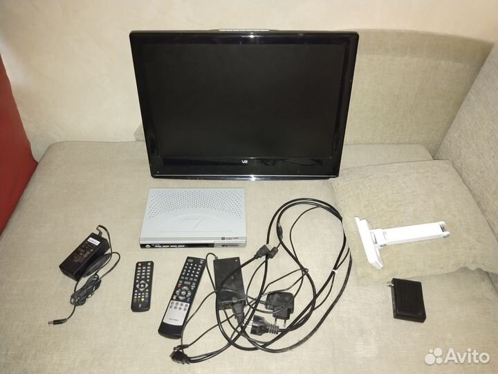 Телевизор+цифровой тюнер+спутниковой ресивер