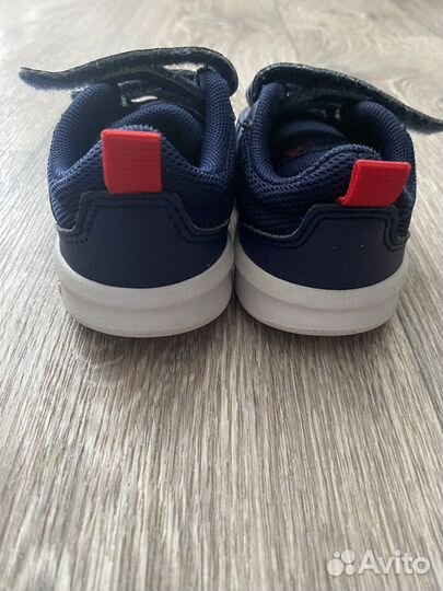 Кроссовки adidas 22