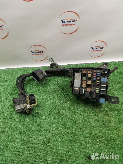 Блок предохранителей Ford Fiesta MK6 1.4 spjc 2012