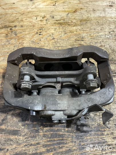 Суппорт передний правый Audi A8 4E2 BVJ 2-ой