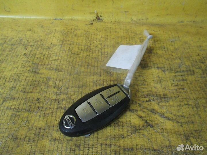 Ключ двери на Nissan