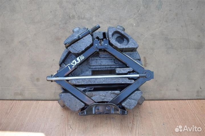 Домкрат Ford Focus 2 Рестайлинг хэтчбек 5Д shda