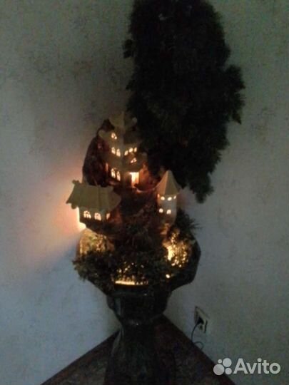 Водопадом с бансаем в вазе