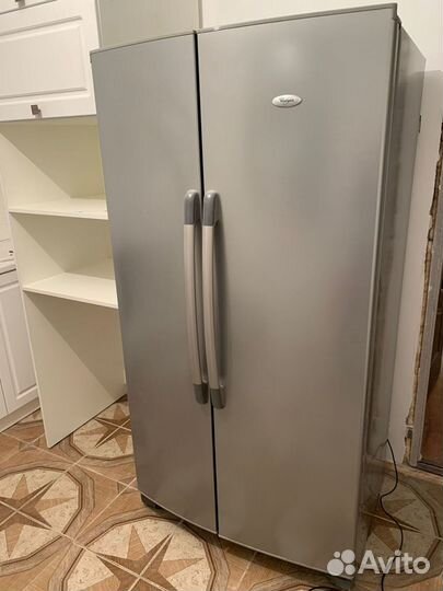 Холодильник whirlpool