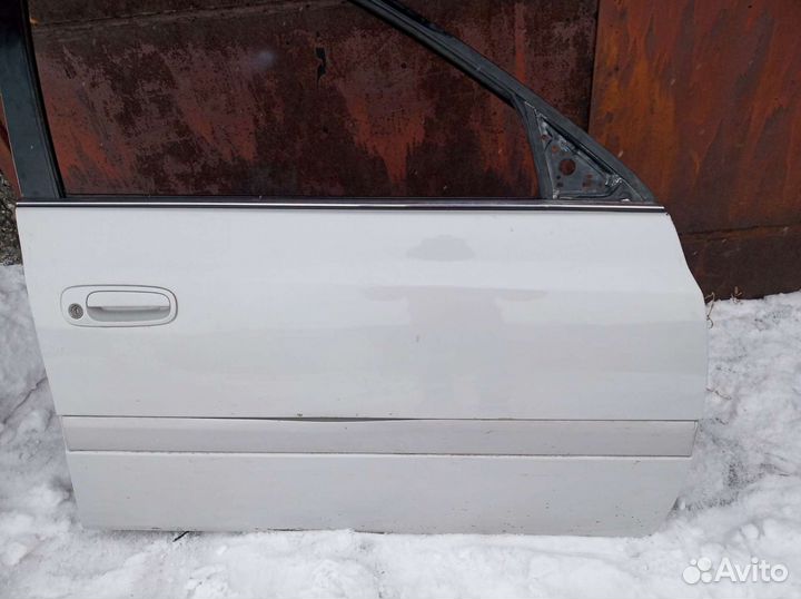 Дверь правая передняя тойота Корона премио