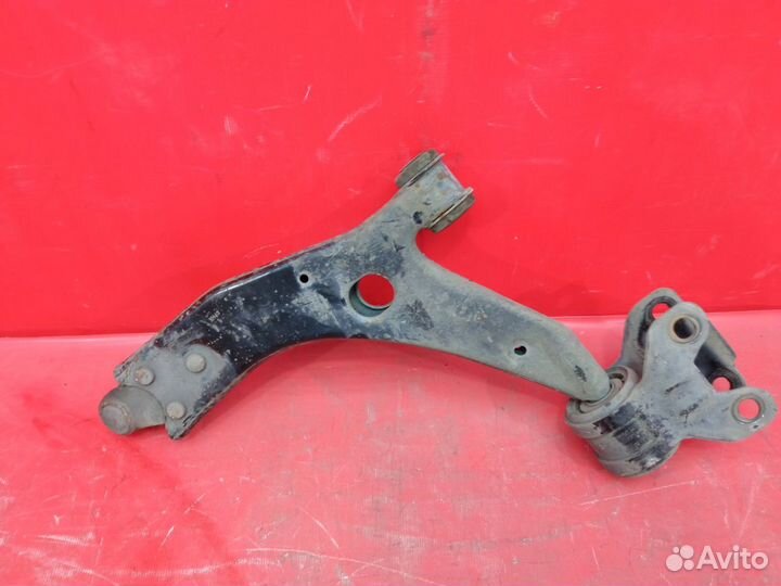 Рычаг подвески передний правый Ford Focus 3