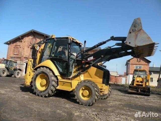 Стекло дверное правое Экскаватор Катерпиллер 428 e