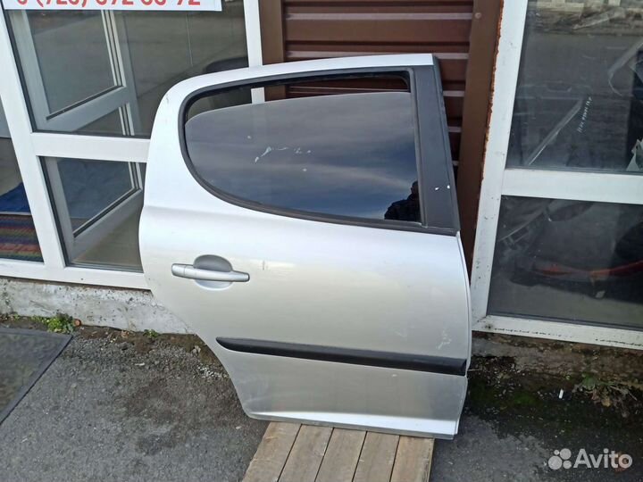 Дверь задняя правая peugeot 206