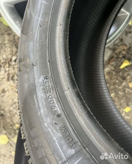 Bridgestone Blizzak Ice 215/55 R17