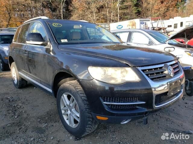 Крыло от Volkswagen Touareg 2010-2018