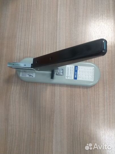 Степлер настольный KW-triO 50SB