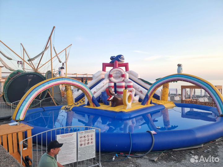 Надувной аквапарк на пляж батут