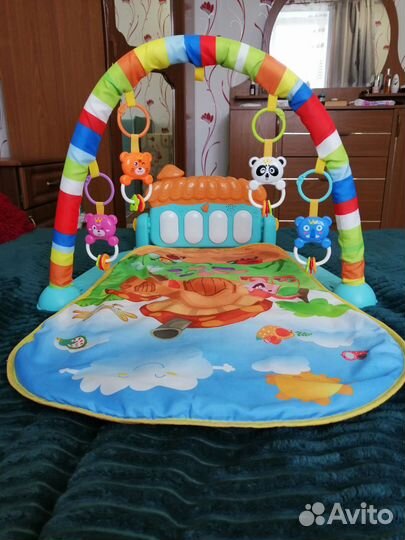 Развивающий коврик с пианино