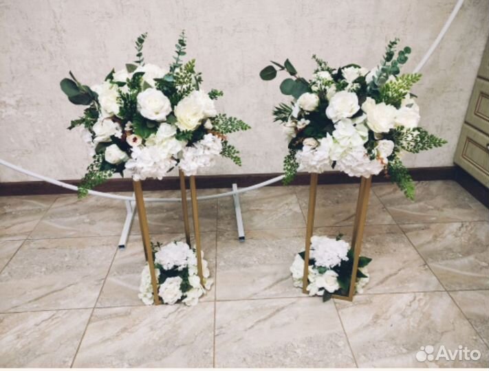 Свадебные стойки на стол гостям