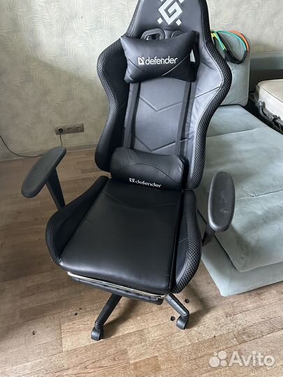 Игровое кресло defender