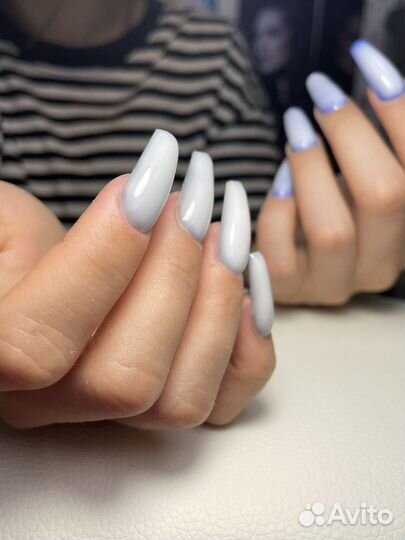 Модель на маникюр