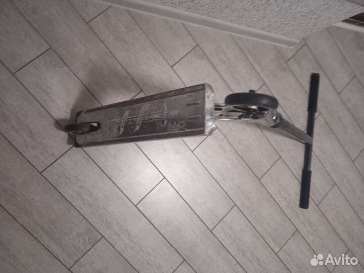 Трюковой самокат