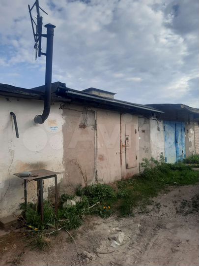 Гараж, > 30 м²