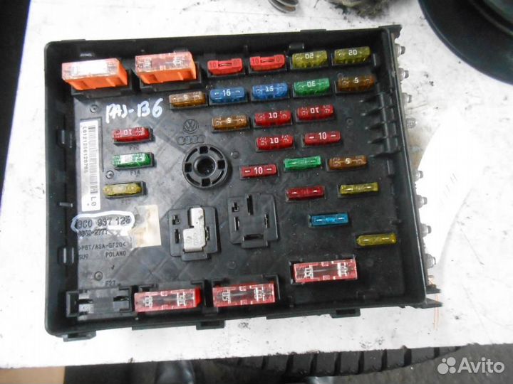 Блок предохранителей Volkswagen Passat