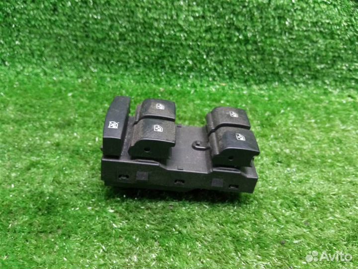 Блок управления стеклоподъемниками Opel Zafira C