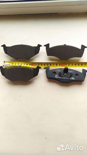 Тормозные колодки передние на volkswagen polo3,4