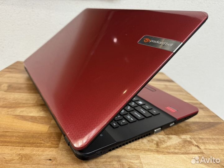 17.3 игровой A8 4 ядра 12Gb SSD+HDD две видеокарты