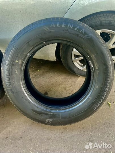 Bridgestone Alenza 001 225/65 R17 102H