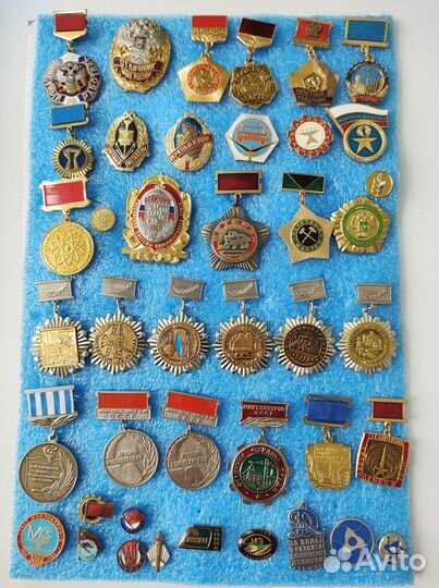 Значки за трудовые успехи