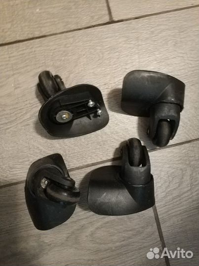 Запчасти к чемодану. Колеса б/у