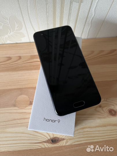 HONOR 9, 4/64 ГБ