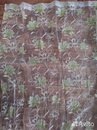 Штора белая с цветами