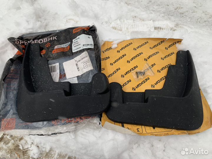 Новые передние брызговики на Renault Duster 2