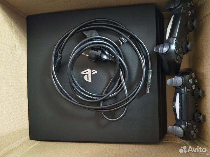 Sony 4 PS4 pro 1tb + 2 диски