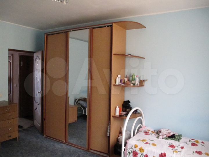 Комната 24 м² в 3-к., 2/2 эт.