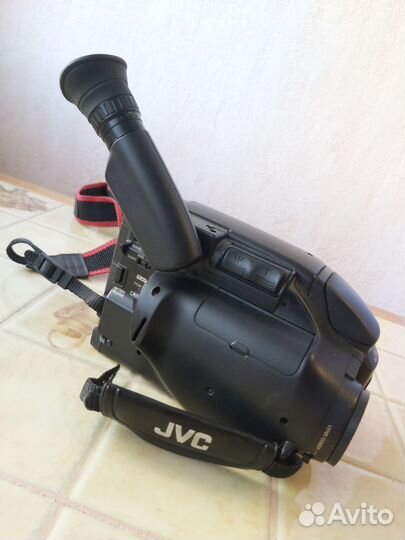 Видеокамера JVC GR-AX66E (Compact VHS)