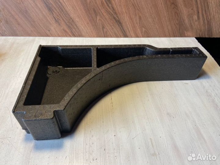 Ящик под инстумент правый Ford Focus