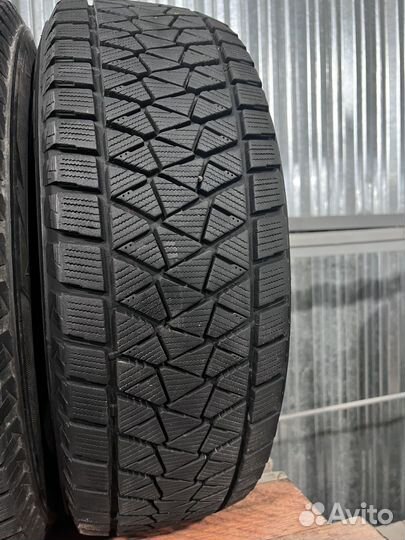 Bridgestone Blizzak DM-V2 225/65 R17 102Q